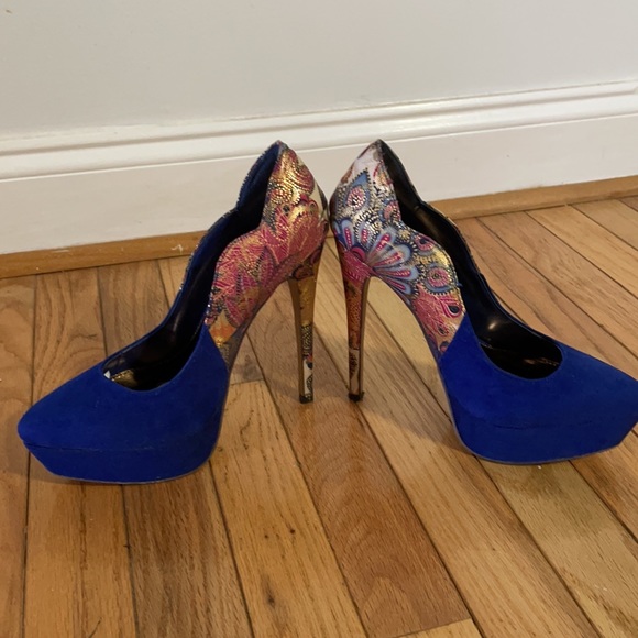 🦚 Peacock High High Heels 🦚 - Picture 5 of 8